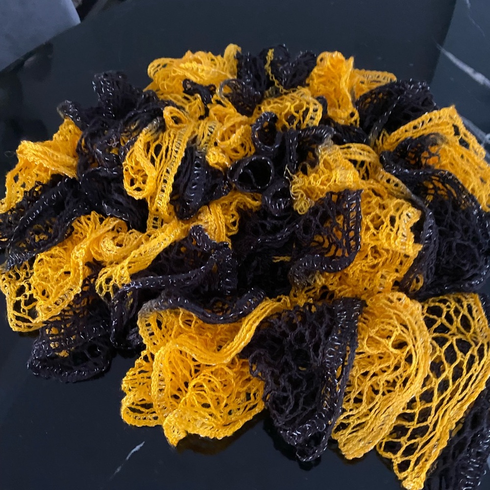 🔥 5/$25 Pittsburgh Steelers Colors NFL Team Spirit Scarf Yarn Ruffle Scarf